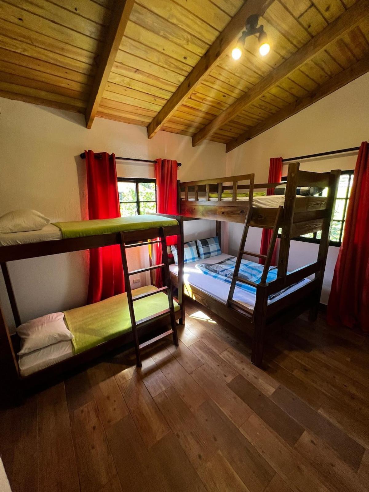 Jarabacoa Villas With Private Pool And Parking Exterior photo